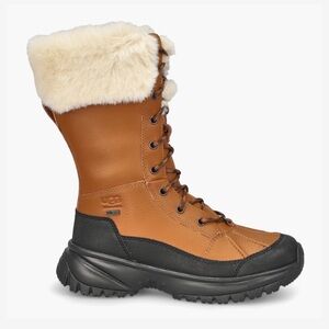 UGG Yose Fluff Boot
